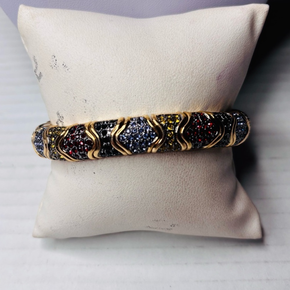JOAN RIVERS Shiny Gold Tone Faceted Multicolor Crystal Stretch Bracelet